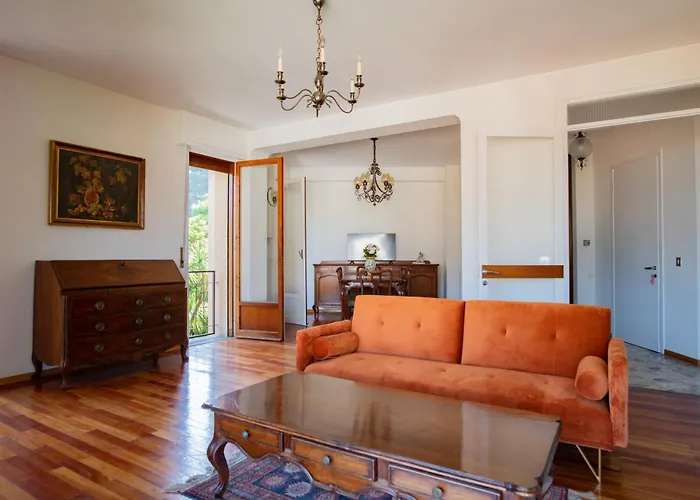 Serene Garden Getaway Lägenhet